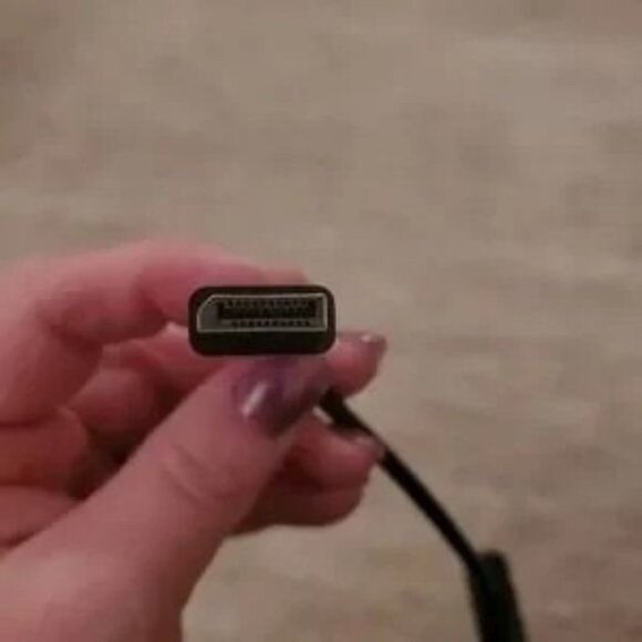 StarTech.com DP2VGA3 DisplayPort to VGA Adapter - Picture 7 of 9